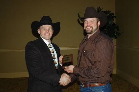 bronze_trophy_mature_bred_cow_191_livestock_company_fs